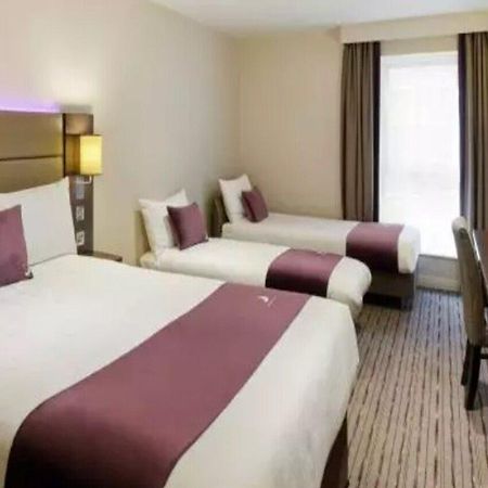 Premier Inn Cheltenham Town Centre Exterior photo